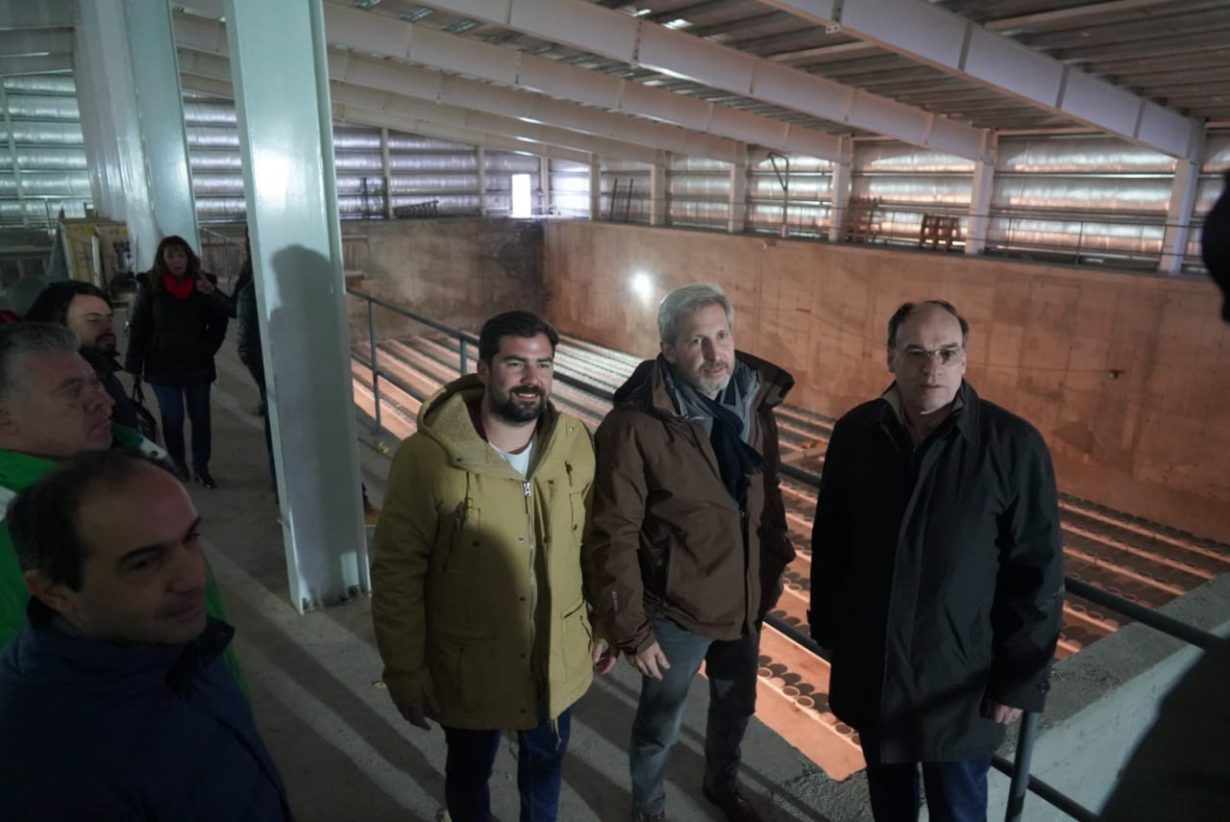 En una nueva visita a Tierra del Fuego Rogelio Frigerio recorrió obras